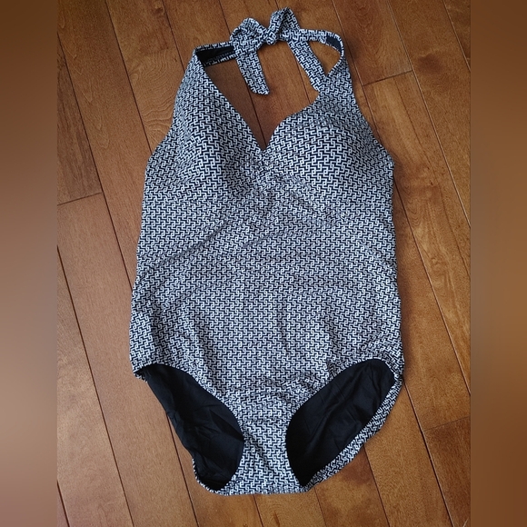 Lands End one piece swimsuit size 14C - Picture 1 of 5